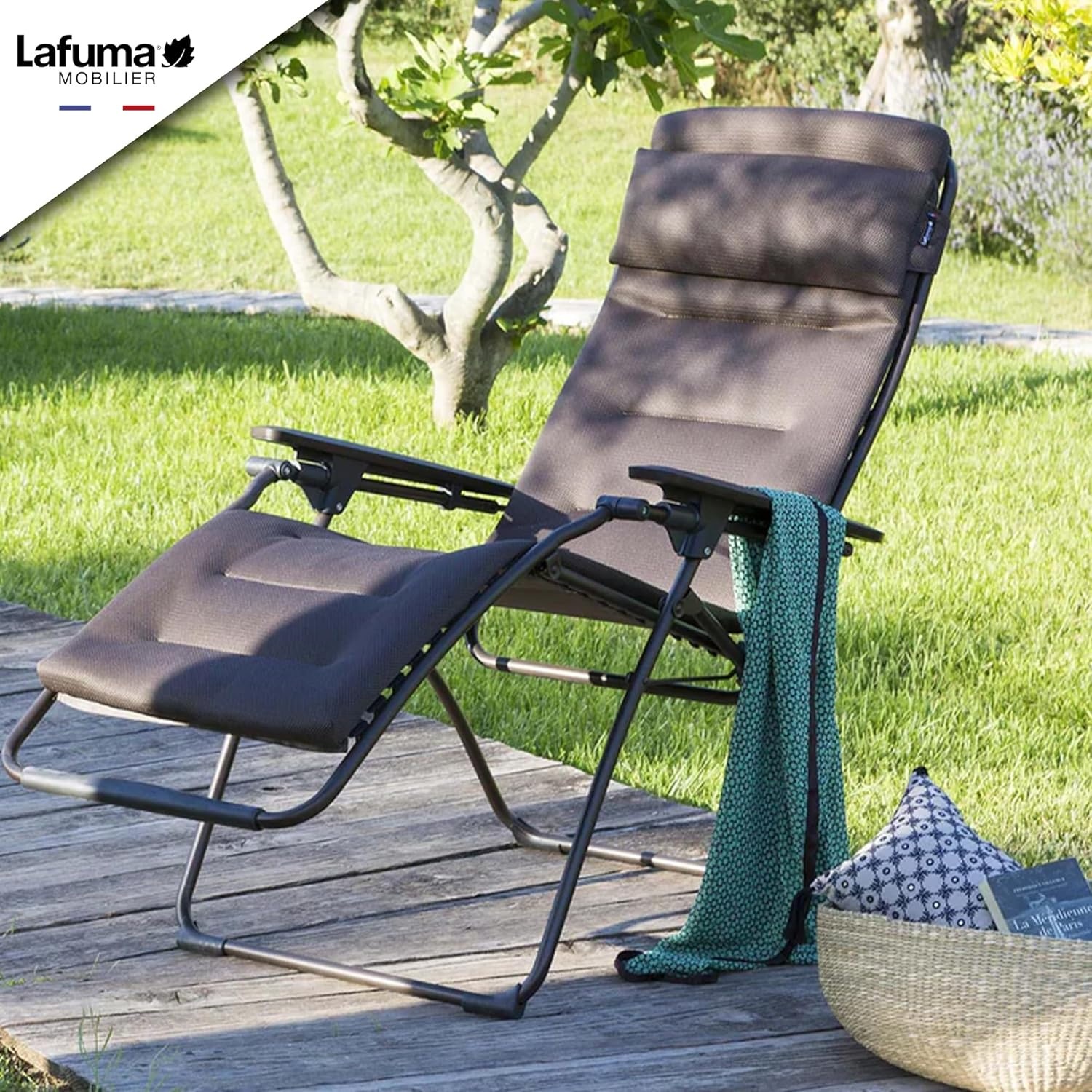 Lafuma Futura XL Air Comfort Series Outdoor Zero Gravity Lounge Chair, Black(Taupe)