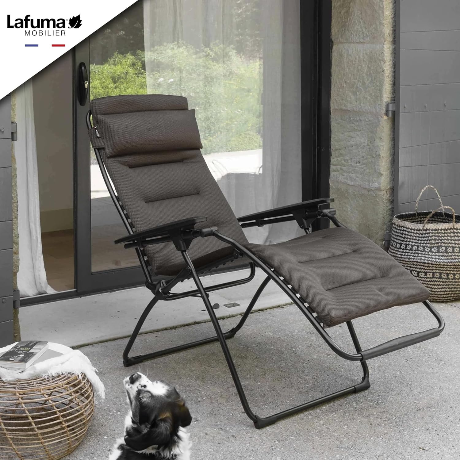 Lafuma Futura XL Air Comfort Series Outdoor Zero Gravity Lounge Chair, Black(Taupe)